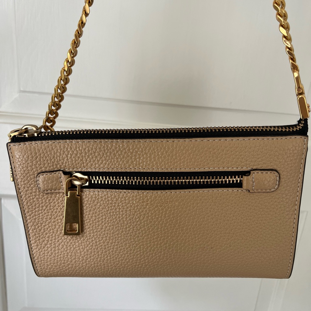 Marc Jacob | Tan Pebble Leather Gotham Crossbody With Gold Hardware